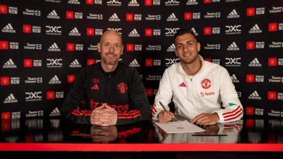 ديوجو دالوت والمدرب إريك تن هاج