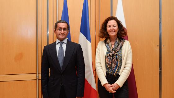 على هامش الاجتماع