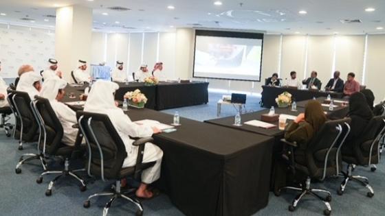 جانب من الحلقة النقاشية