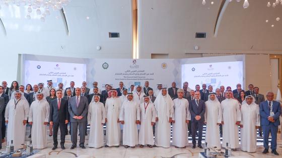 صورة جماعية على هامش المنتدى