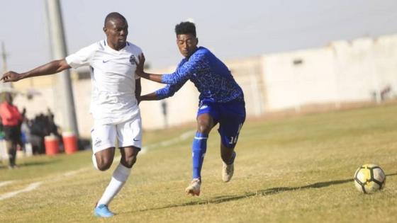 شارلز كولينز "بالزي الأبيض"