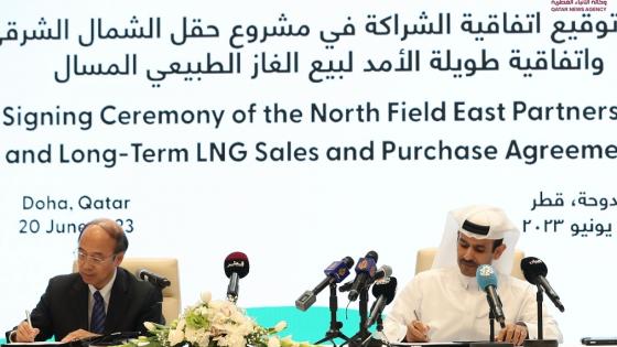 جانب من توقيع الاتفاقيتين