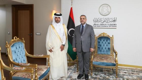 على هامش الاجتماع