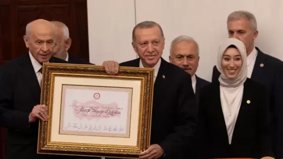 أردوغان يتسلم وثيقة التنصيب