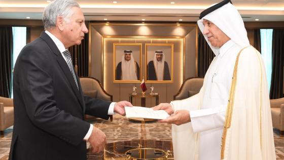 جانب من تسلم أوراق الاعتماد