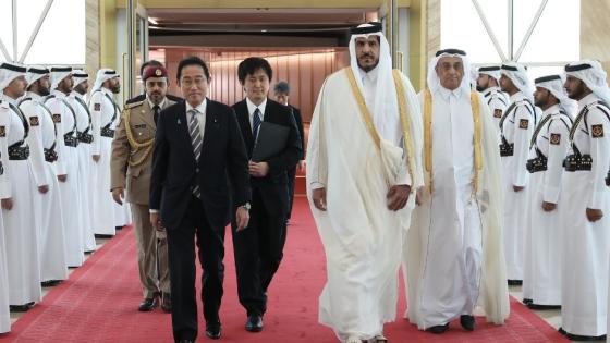 دولة السيد فوميو كيشيدا رئيس وزراء اليابان خلال استقباله