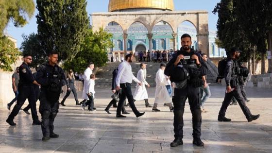 خلال اقتحام المسجد الاقصى