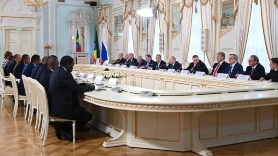 جانب من انعقاد القمة