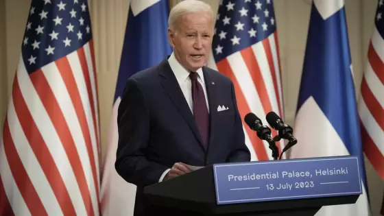 الرئيس الأمريكي جو بايدن خلال المؤتمر الصحفي