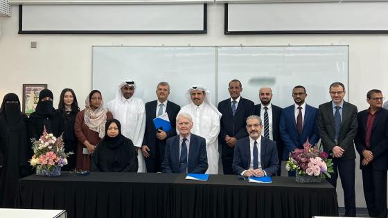 جانب من توقيع الاتفاقية