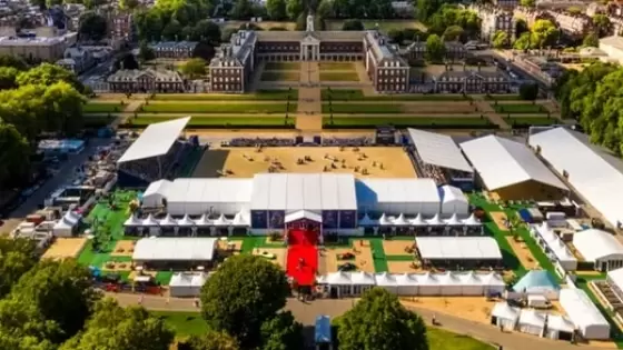 ساحة المستشفى الملكي في لندن