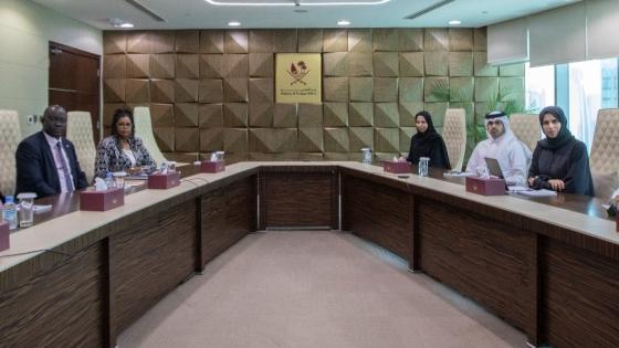 جانب من تسليم الرسالة الخطية