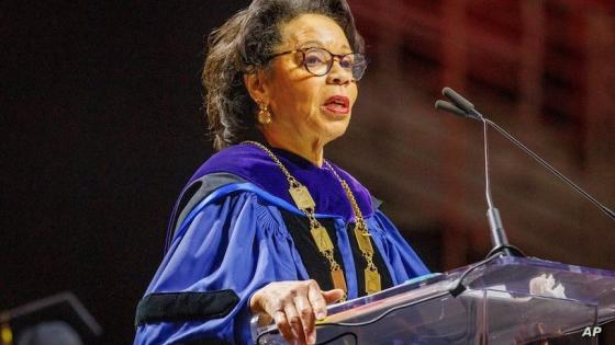 جوان إيبس رئيسة الجامعة التي توفيت