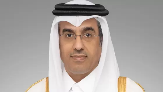 سعادة الدكتور علي بن صميخ المري وزير العمل