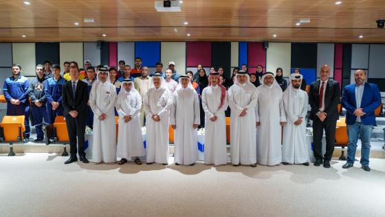 جانب من الندوة