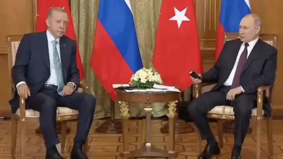 الرئيس الروسي ونظيره التركي خلال الزيارة