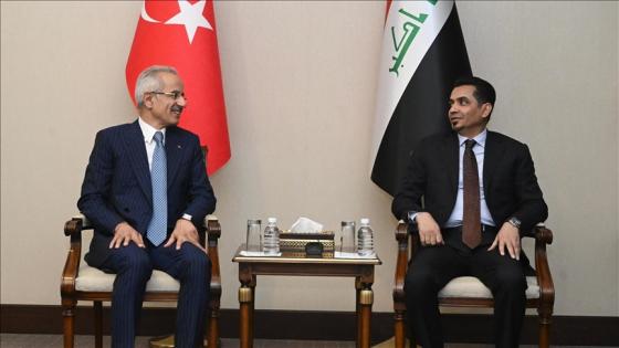 جانب من المباحثات