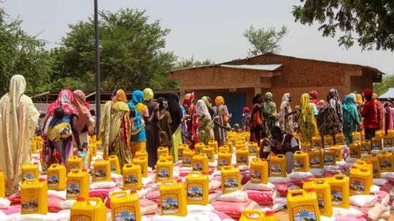 خلال تقديم المساعدات