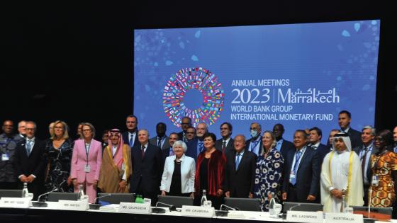 صورة جماعية على هامش الاجتماع