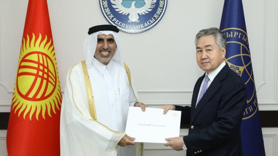 جانب من تسليم أوراق الاعتماد