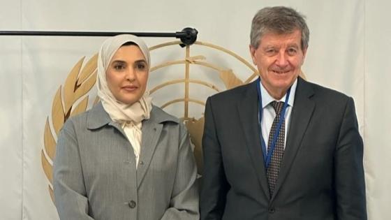 صورة على هامش الاجتماع