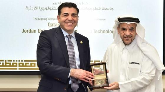 جانب من توقيع الاتفاقية