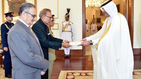 جانب من تسليم أوراق الاعتماد