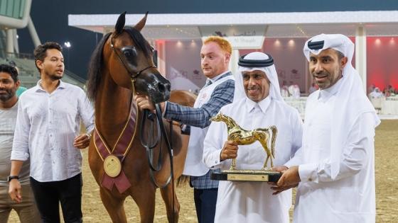 جانب من تتويج الفائزين