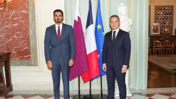 على هامش الاجتماع