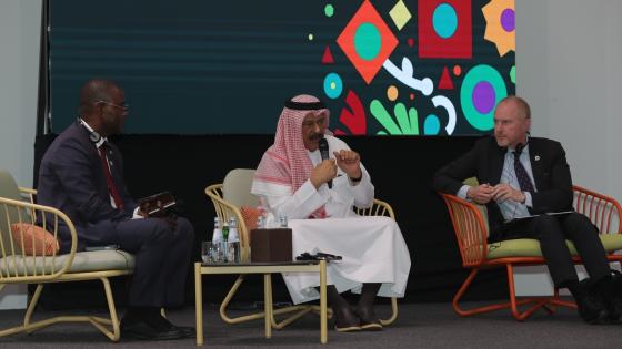 جانب من الحلقة النقاشية