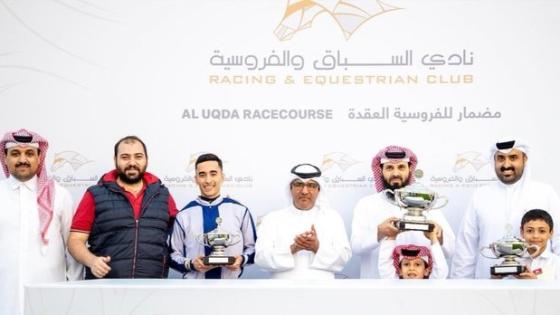 جانب من تتويج الفائزين