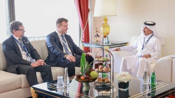 جانب من الاجتماعات