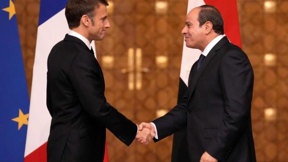 عبدالفتاح السيسي مع ماكرون