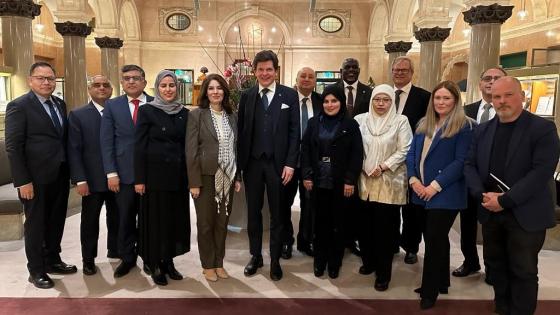 صورة جماعية على هامش الاجتماع