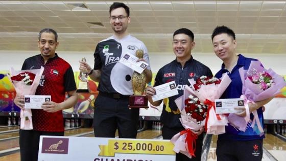 جانب من تتويج الفائزين