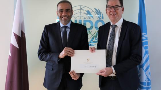 جانب من تسلم أوراق الاعتماد