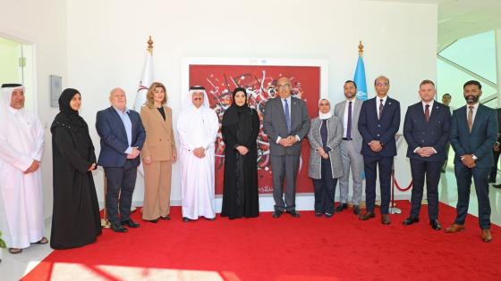 جانب من تدشين لوحة “لتعارفوا”