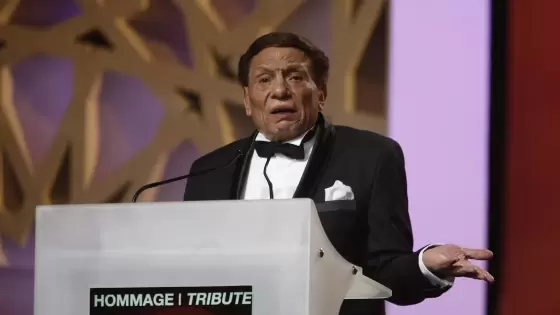 الفنان المصري عادل إمام