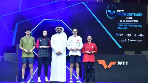 جانب من تتويج الفائزين