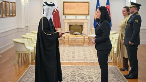 جانب من تسليم أوراق الاعتماد