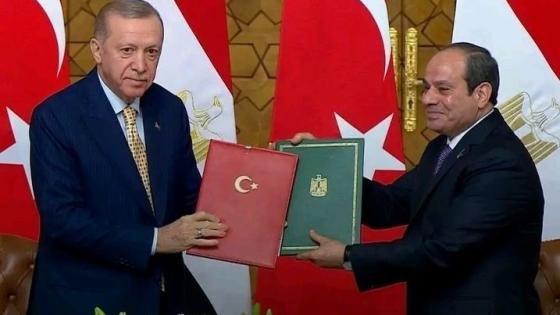 جانب من توقيع الاتفاقية