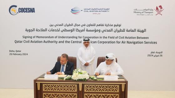 جانب من التوقيع