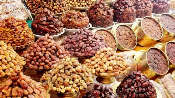 تصنف مصر والسعودية والجزائر وإيران بأنها أكبر منتجي التمر في العالم