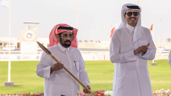 سمو الأمير يكرم الفائزين