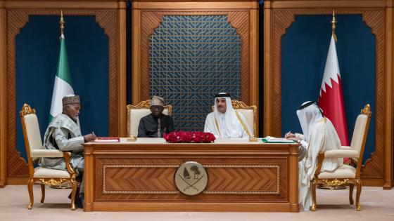 جانب من توقيع الاتفاقيات