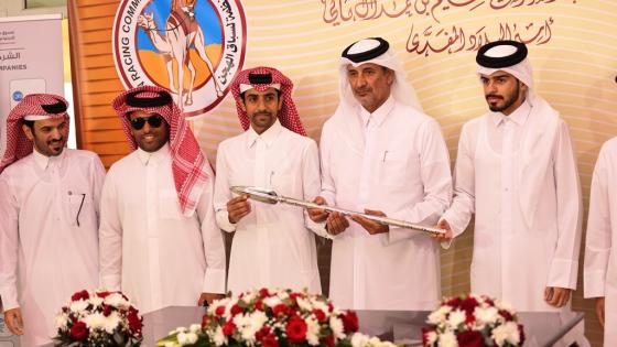 جانب من تتويج الفائزين