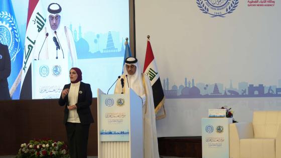 سعادة الدكتور علي بن صميخ المري وزير العمل