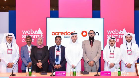 جانب من توقيع الشراكة