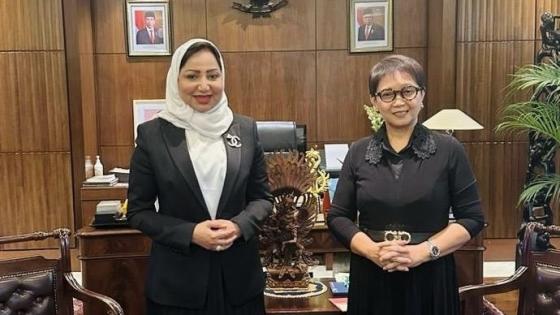 على هامش الاجتماع