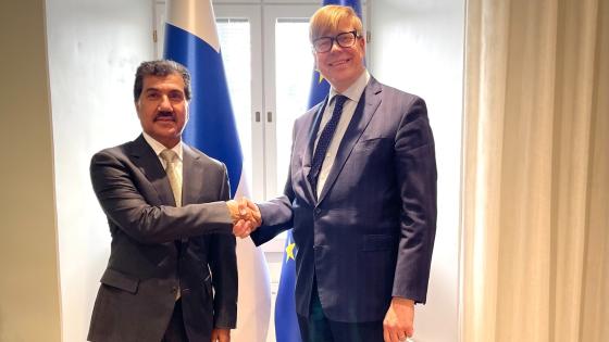 جانب من المشاورات